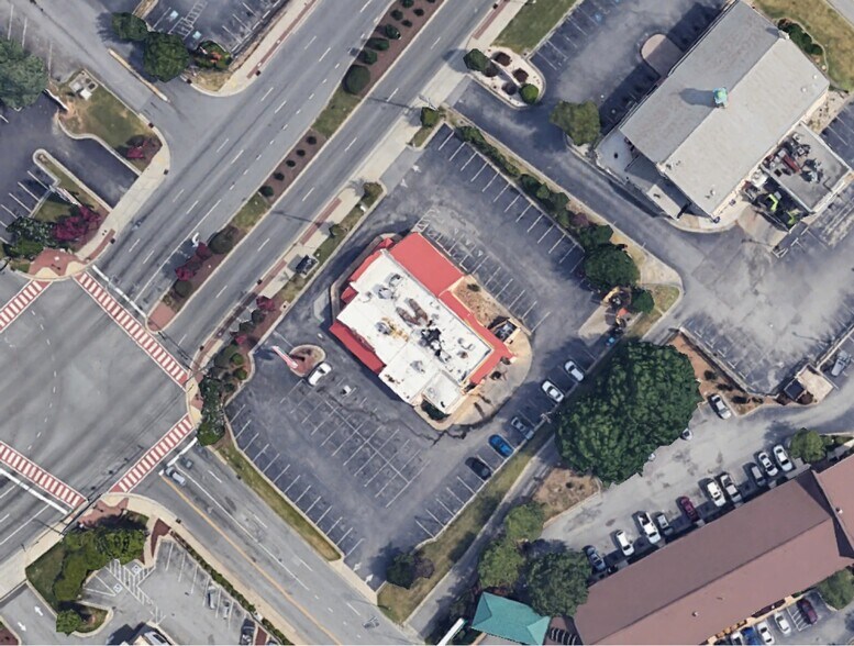 More Photos Of 3025 W Gate City Blvd, Greensboro Land For Lease