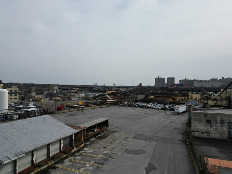 More Photos Of 12 Dock St, Mount Vernon Truck Terminal For Lease