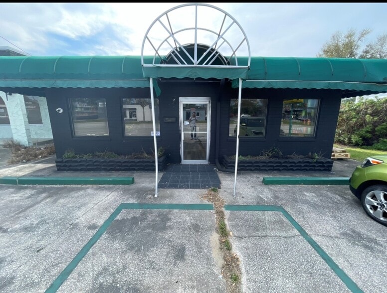 More Photos Of 1680 Ridgewood Ave, Daytona Beach Freestanding For Sale