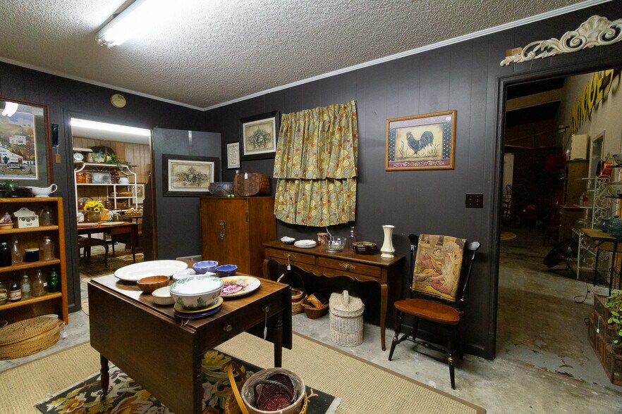 More Photos Of 512 Tift Ave S, Tifton Freestanding For Sale