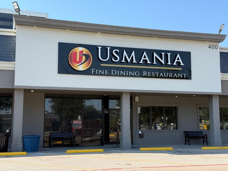 More Photos Of 400 N Coit Rd, Richardson General Retail For Lease