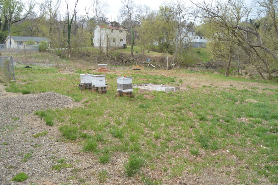 More Photos Of 1819 Main st, Lynchburg Flex For Sale