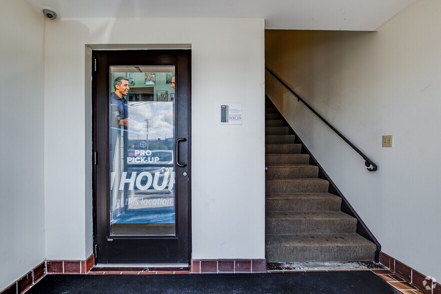 More Photos Of 1955 University Ave W, Saint Paul Medical For Lease