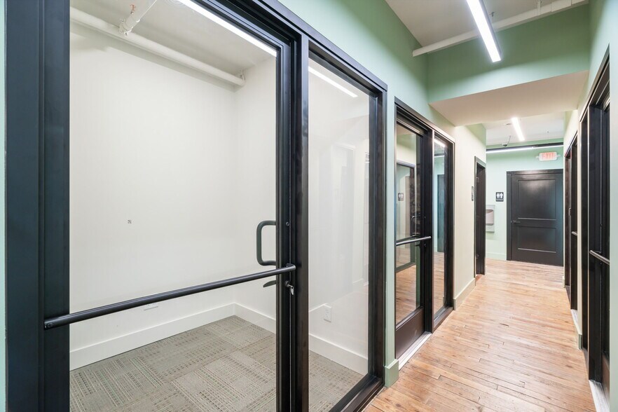 More Photos Of 828 N Broadway St, Knoxville Coworking Space