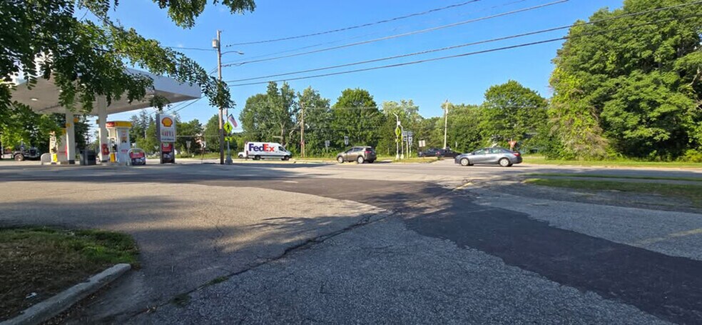 More Photos Of 680 Gray Rd, Gorham Freestanding For Lease