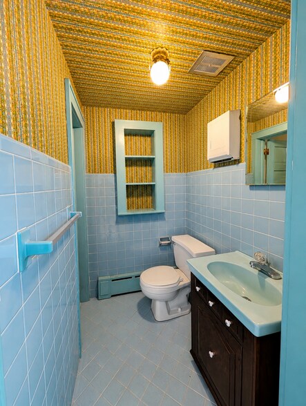 More Photos Of 69 W End Ave, Somerville Office Residential For Sale