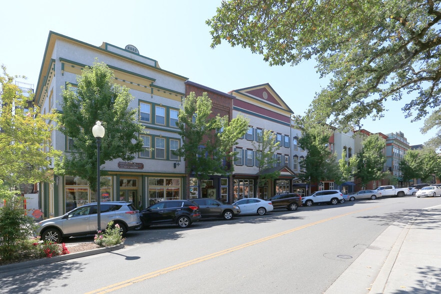 Primary Photo Of 220 Windsor River Rd, Windsor Apartments For Sale