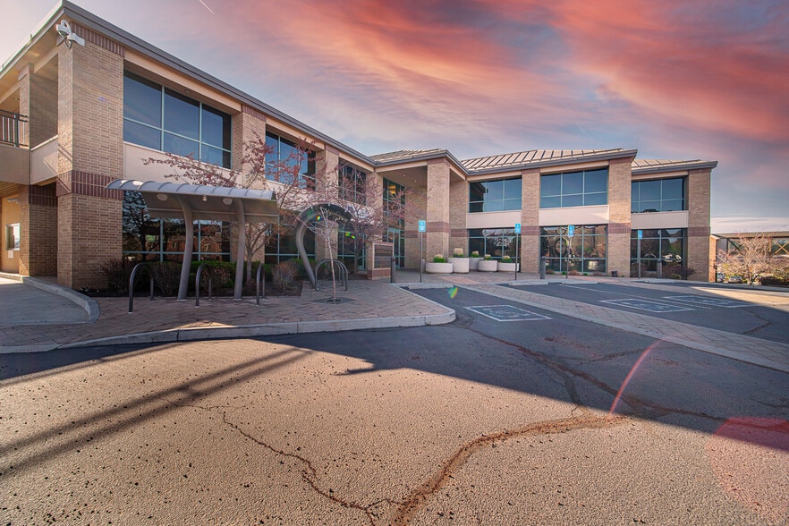 More Photos Of 233 SW Wilson Ave, Bend Office For Lease