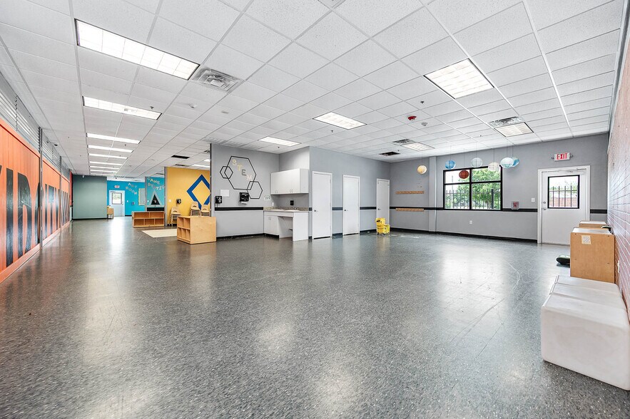 More Photos Of 12152 Shadow Creek Pky, Pearland Daycare Center For Lease