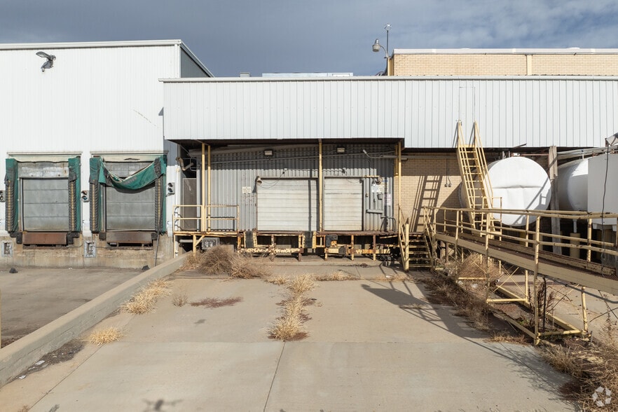 More Photos Of 450 25th St, Greeley Manufacturing For Sale