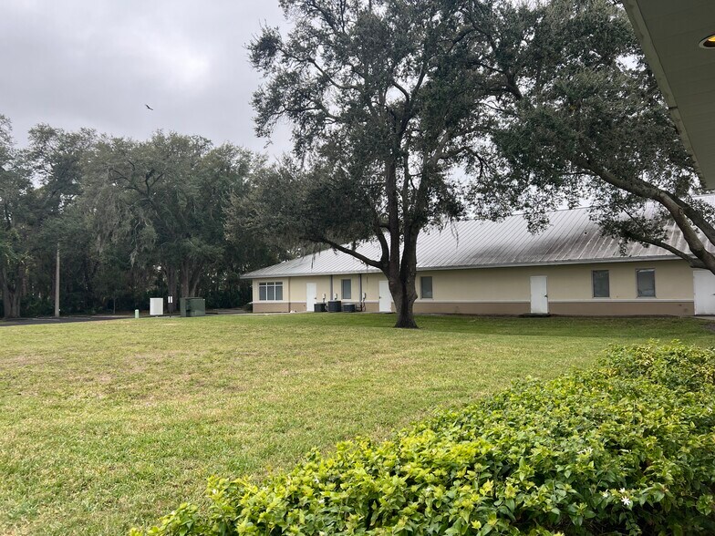 More Photos Of 5935 Webb Rd, Tampa Medical For Lease