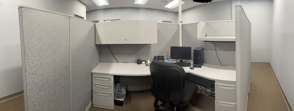 More Photos Of 25 Woods Lake Rd, Greenville Office For Lease