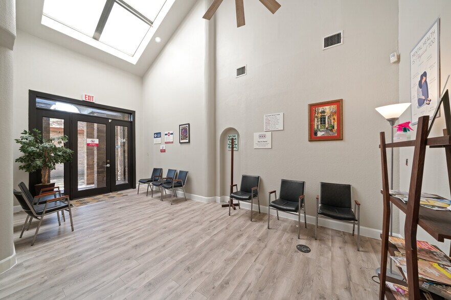 More Photos Of 8627-4B Cinnamon Creek Dr, San Antonio Medical For Lease