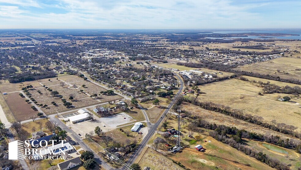 More Photos Of 929 N Washington St, Pilot Point Land For Sale