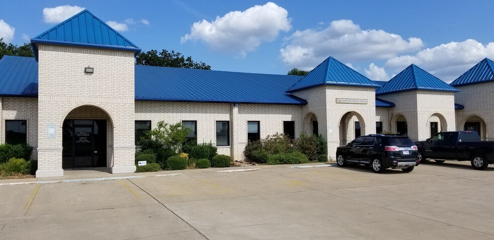 More Photos Of 2614 E Bankhead Hwy, Weatherford Medical For Sale