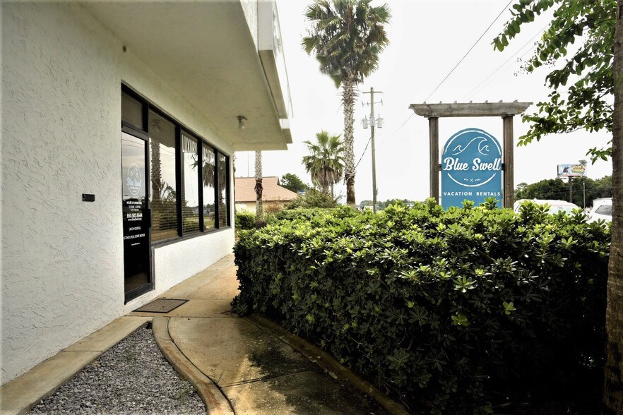 More Photos Of 19806 Panama City Beach Pky, Panama City Beach Showroom For Lease
