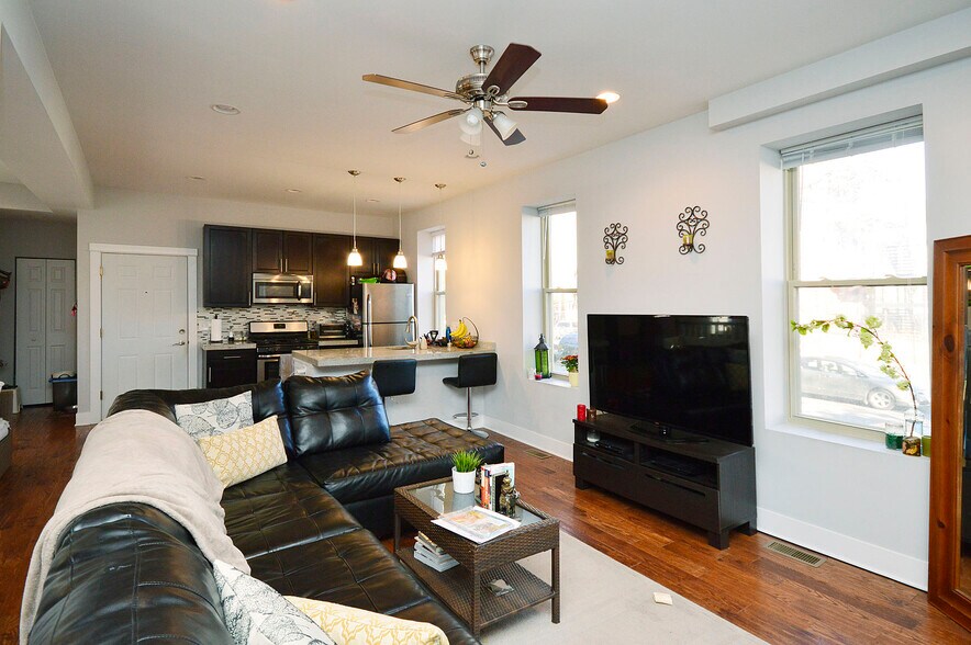 More Photos Of 1501 W Superior St, Chicago Apartments For Sale