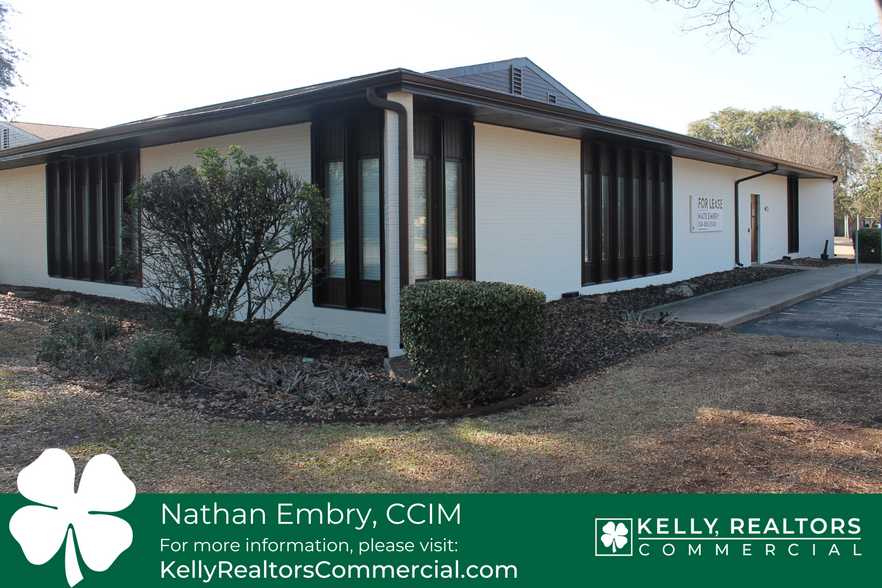 Primary Photo Of 6425 Sanger Ave, Waco Office For Lease