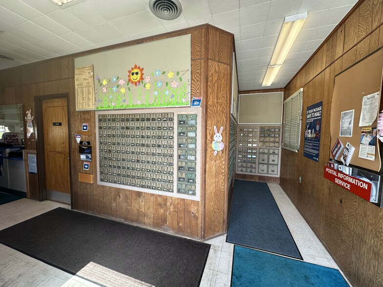 More Photos Of 107 W Ore St, Loganville Post Office For Sale