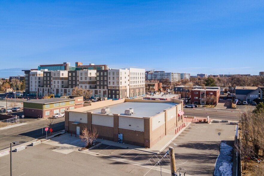 More Photos Of 1395 Peoria St, Aurora Freestanding For Sale