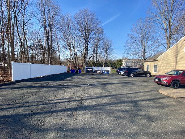 More Photos Of 9 Hartford Ave, Granby Storefront Retail Office For Lease