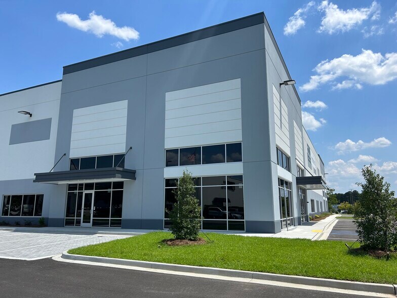 More Photos Of 101 Westside Blvd, Pooler Distribution For Lease
