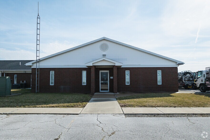 More Photos Of 2959 S US 23, Alvada Light Distribution For Lease