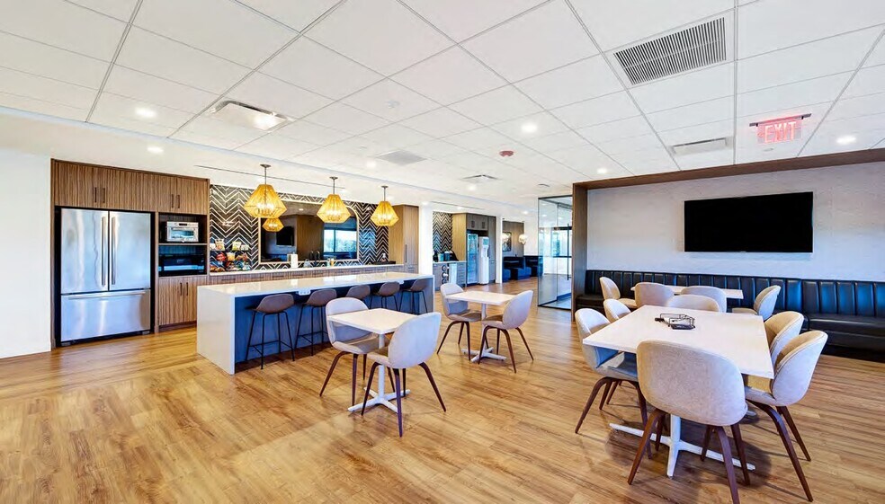 More Photos Of 500 N Franklin Tpke, Ramsey Office For Sale