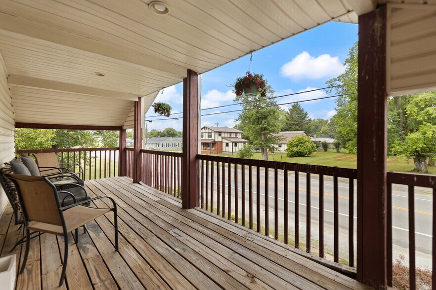 More Photos Of 4418 Main St, Clay City Flex For Sale