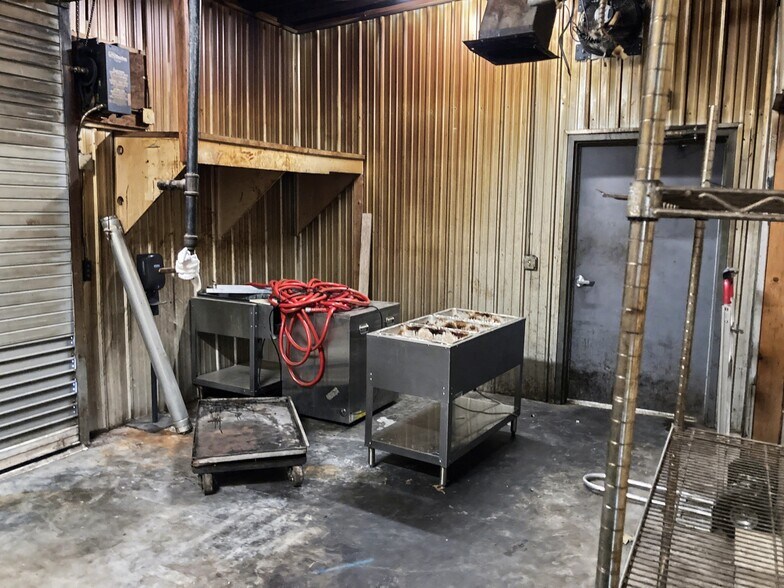 More Photos Of 333 W Albany St, Broken Arrow Restaurant For Sale