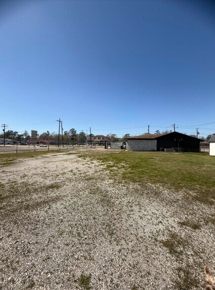 More Photos Of 1260 N Main St, Vidor Office For Sale