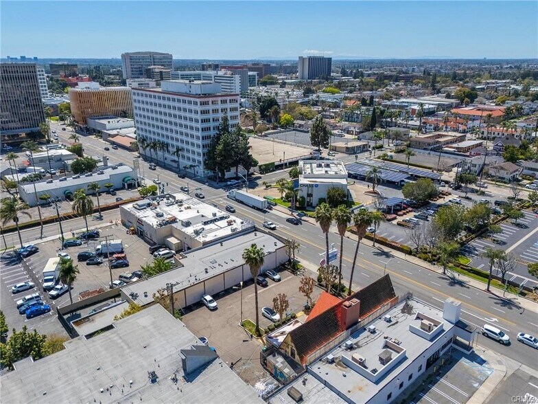 More Photos Of 1317-1319 N Main St, Santa Ana Storefront Retail Office For Sale