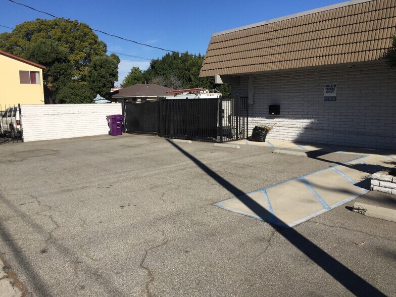 More Photos Of 1051 E Wardlow Rd, Long Beach Office For Lease