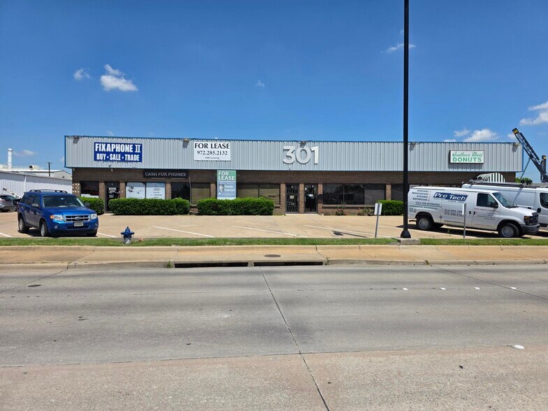 More Photos Of 301 E Buckingham Rd, Garland Light Distribution For Lease