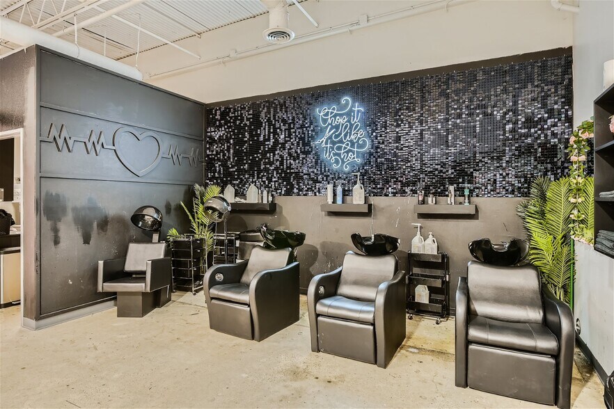 More Photos Of 2529 Weisenberger St, Fort Worth General Retail For Sale