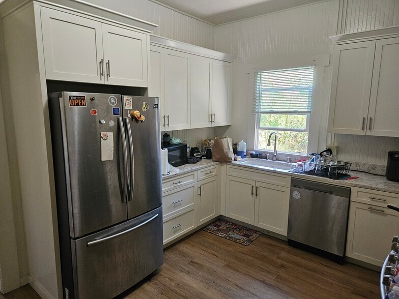 More Photos Of 811 Davis St, Santa Rosa Apartments For Sale