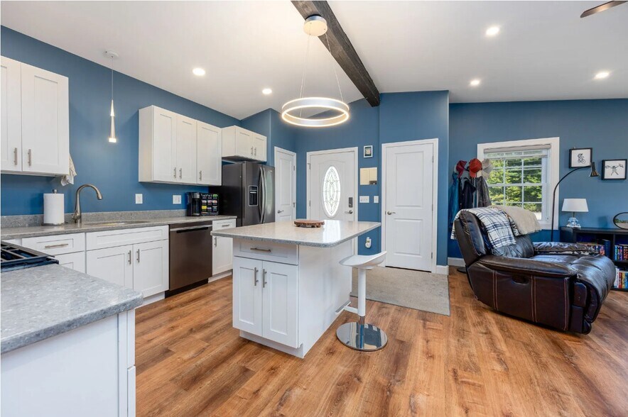 More Photos Of 361A Dover Rd, Chichester Specialty For Sale