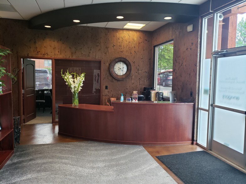 More Photos Of 7525 S Union Park Ave, Sandy Bank For Sale