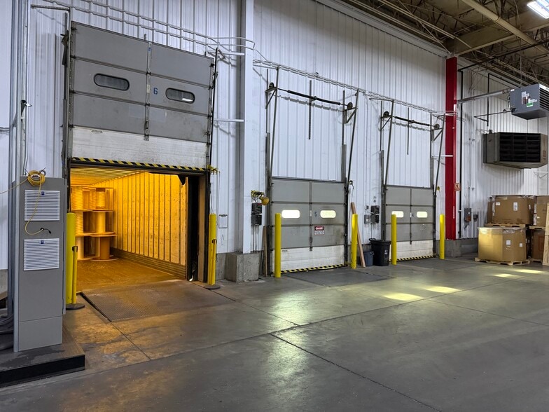 More Photos Of 1300 Sauk Ave, Baraboo Manufacturing For Lease