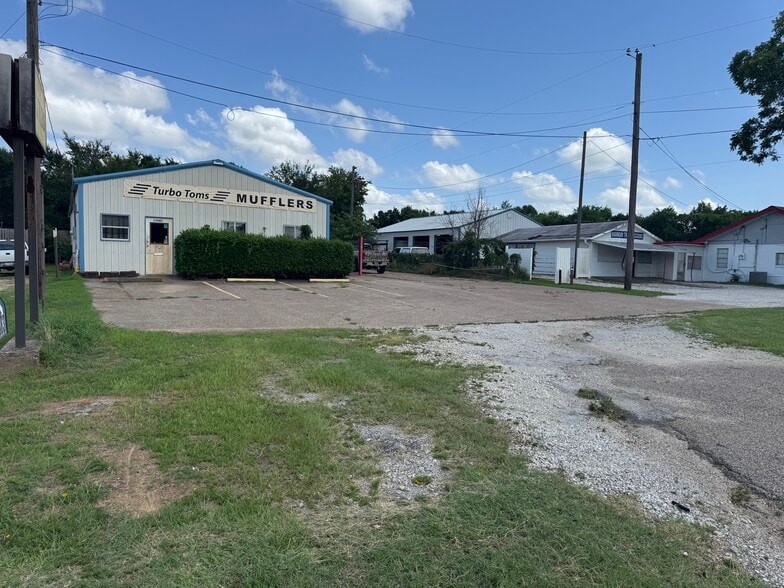 More Photos Of 15083 Highway 155 S, Tyler Warehouse For Sale