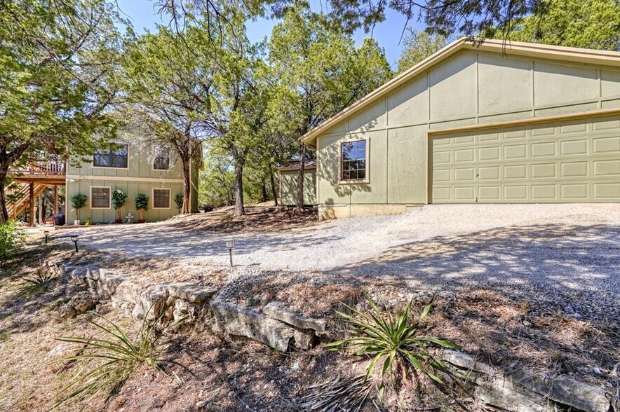 More Photos Of 19818 Colina Dr, Lago Vista Specialty For Sale