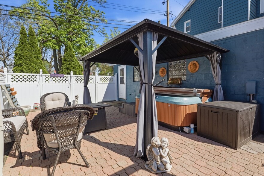 More Photos Of 856 Ridge Rd, Lackawanna Apartments For Sale