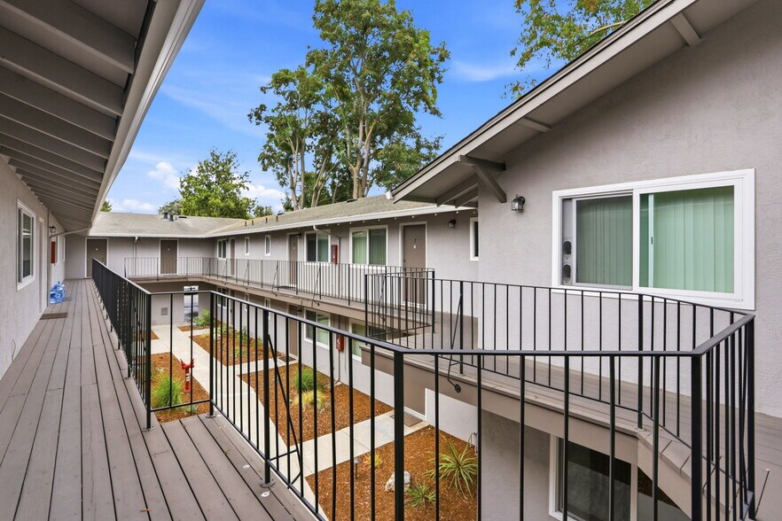 More Photos Of 239 Easy St, Mountain View Apartments For Sale