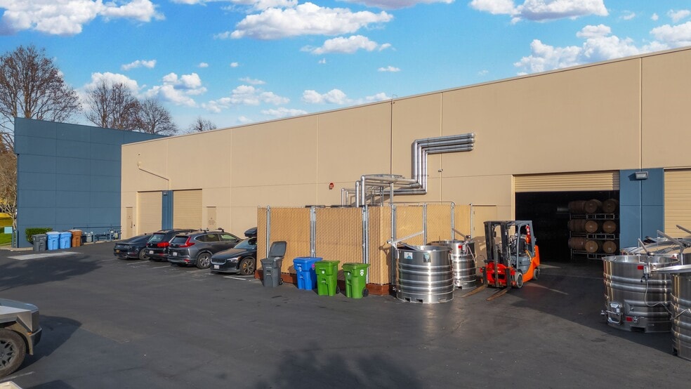 More Photos Of 831 Latour Ct, Napa Research And Development For Lease
