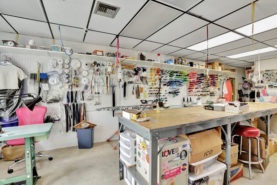 More Photos Of 311 E Prospect Rd, Oakland Park General Retail For Sale