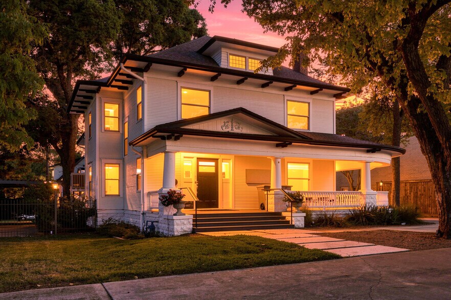 More Photos Of 1417 8th Ave, Fort Worth Hospitality For Sale