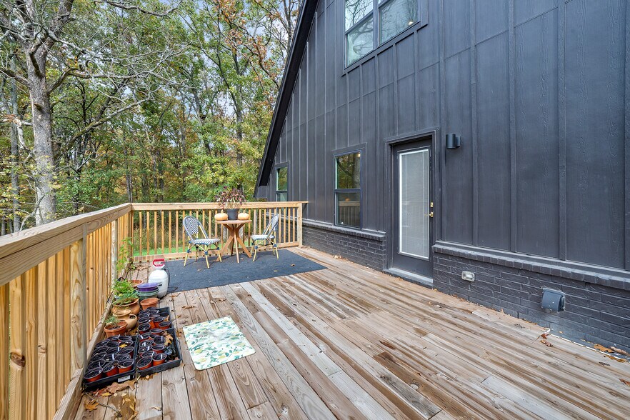 More Photos Of 446724 E 390 Rd, Langley Hotel For Sale