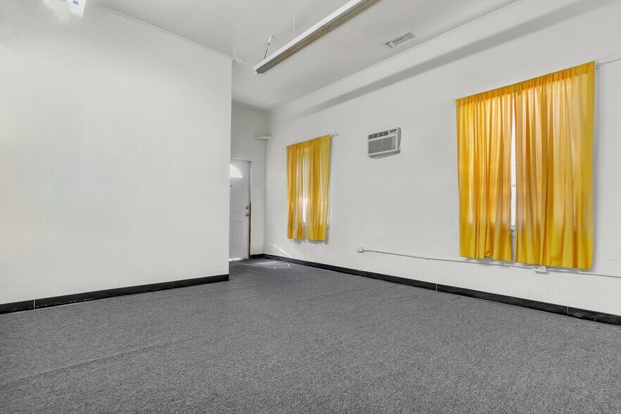 More Photos Of 9707 Flower St, Bellflower Religious Facility For Lease