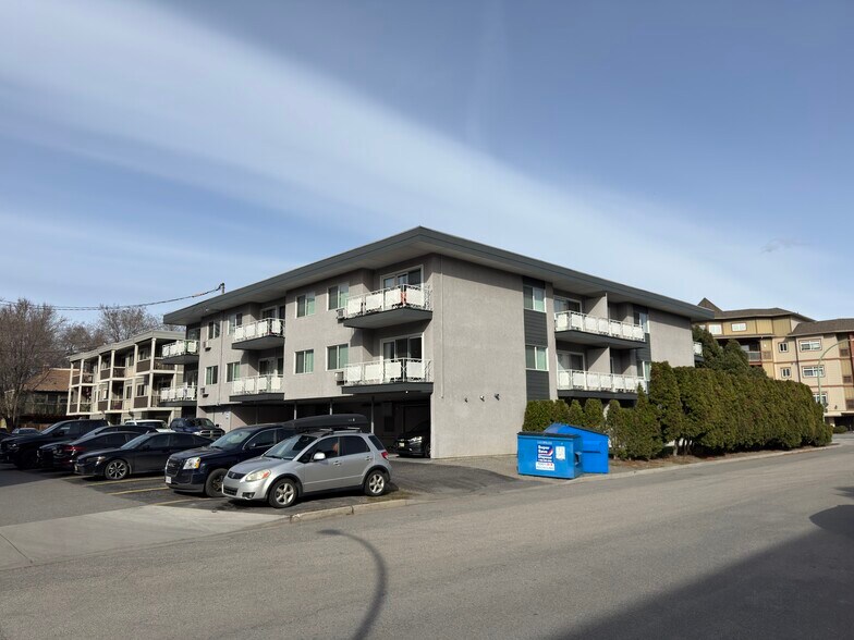 More Photos Of 1880 Pandosy St, Kelowna Apartments For Sale