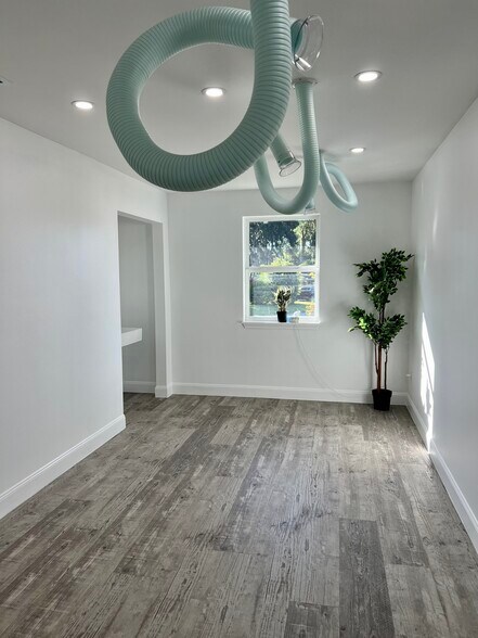 More Photos Of 6678 Atlantic Blvd, Jacksonville General Retail For Lease